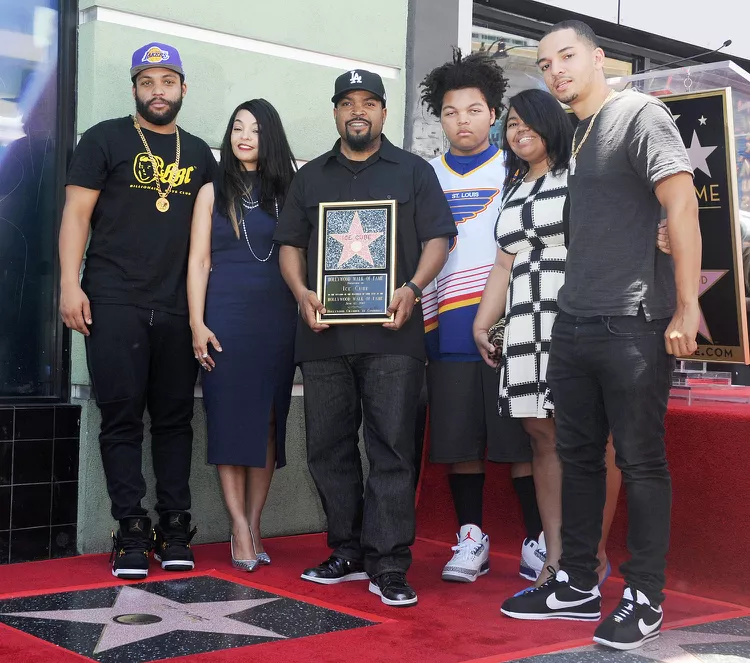 Family Ties: Growing Up Jackson